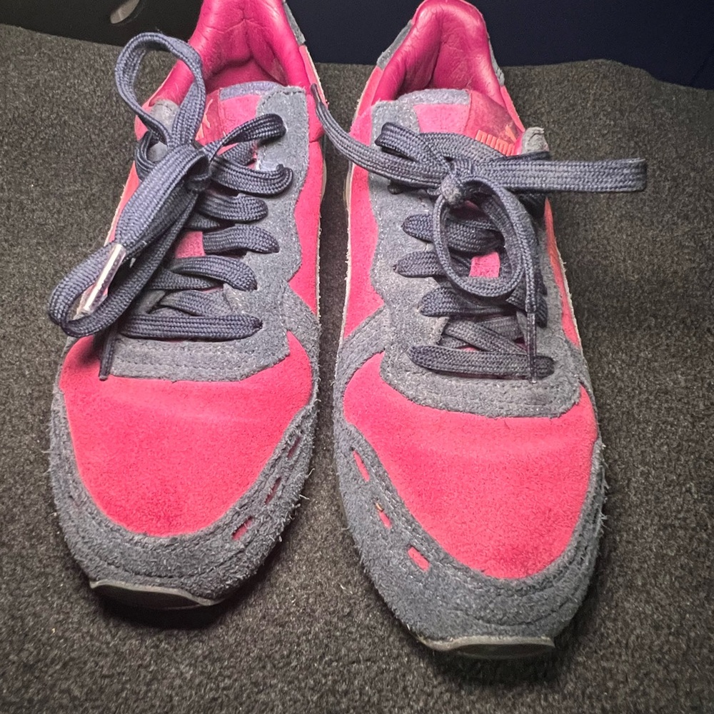 Stylish Pink and Gray Women's Sneakers